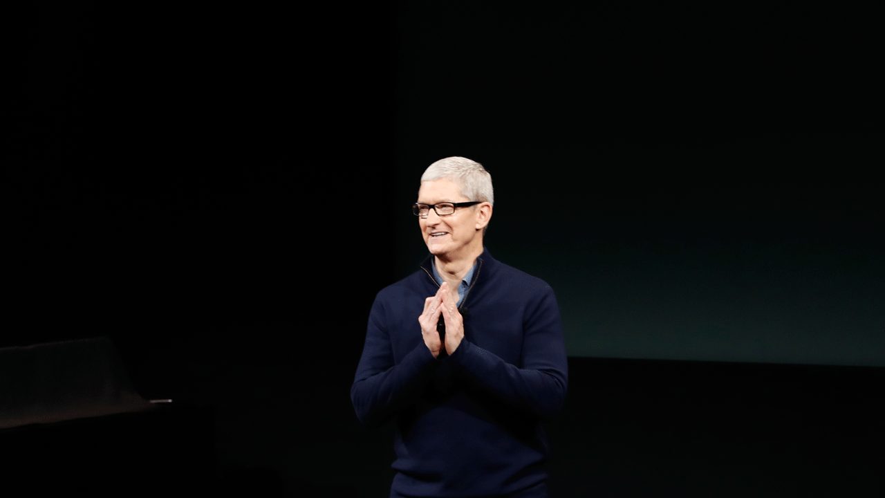 Apple Investors Vote Down Key Proposal