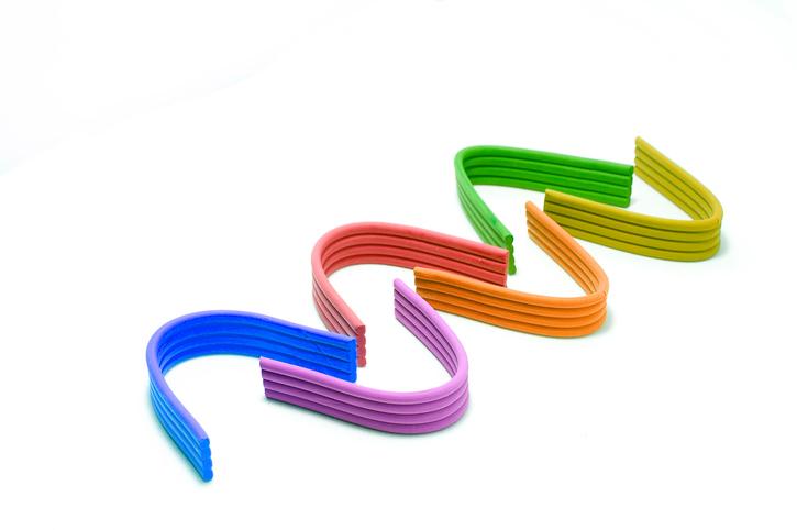 Rainbow putty waves