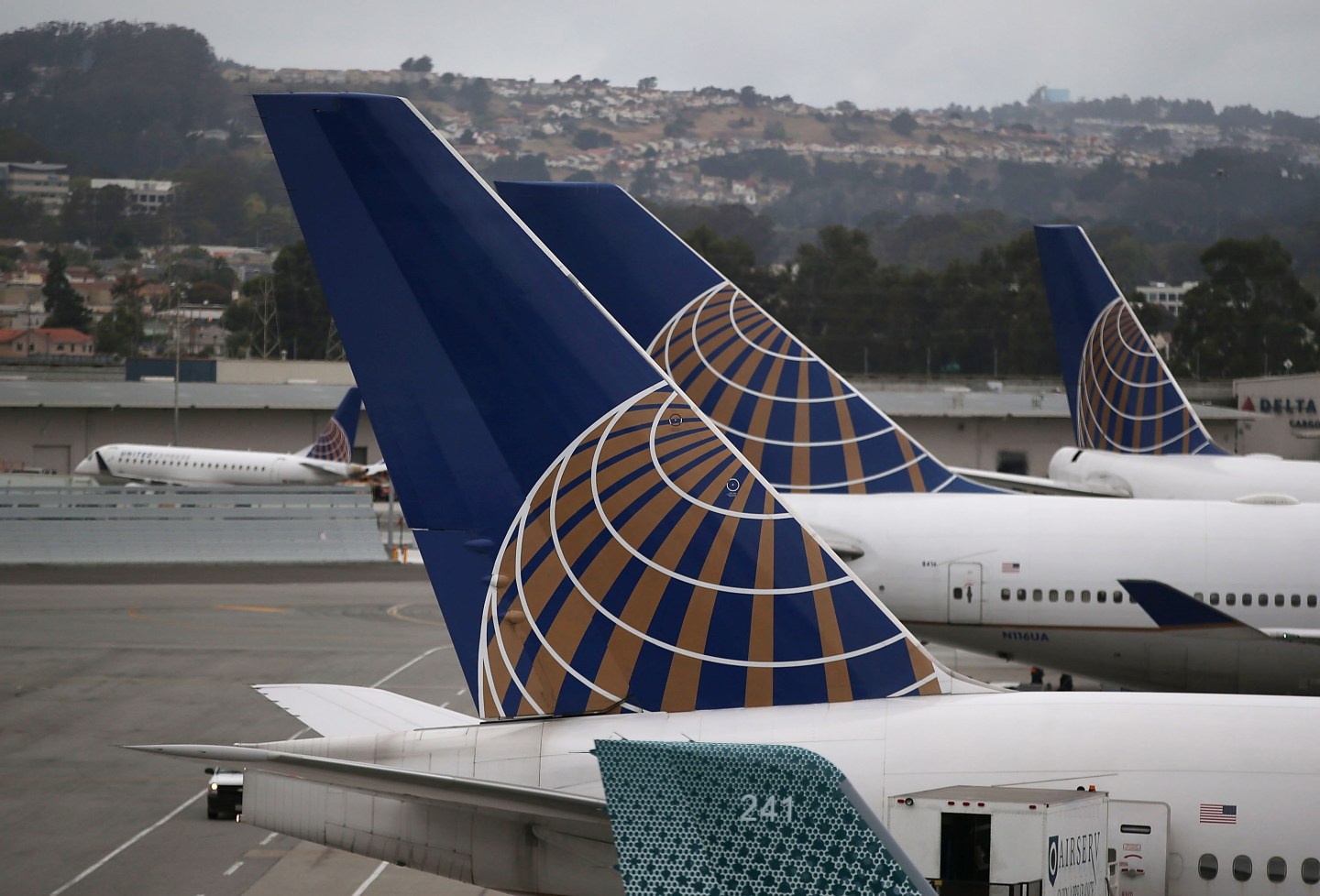 United Airlines Grounds All Flights Worldwide After Computer Glitch