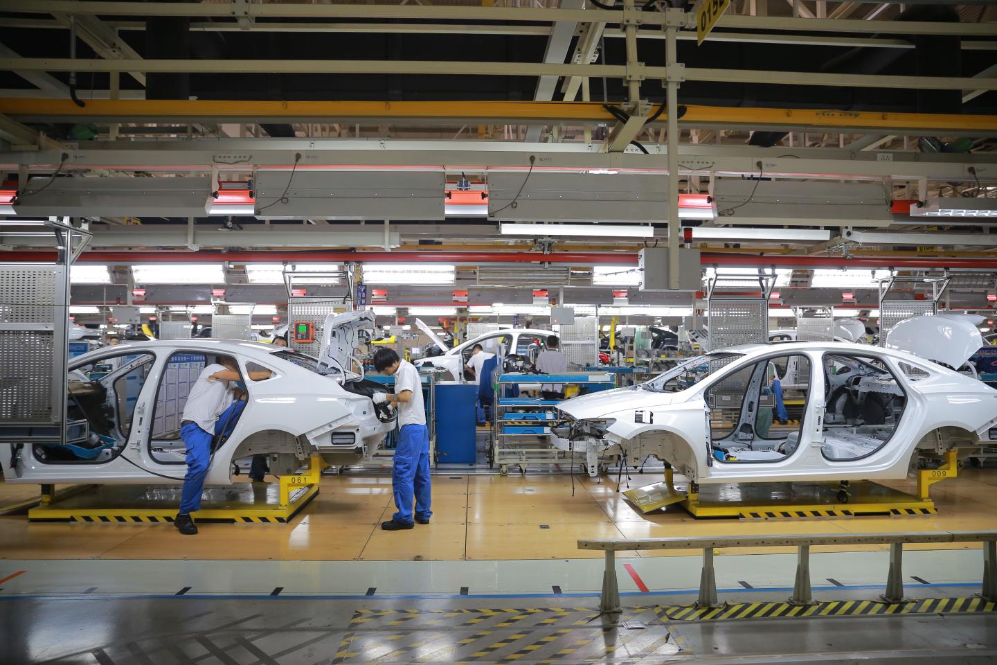 China August factory output, retail sales beat expectations