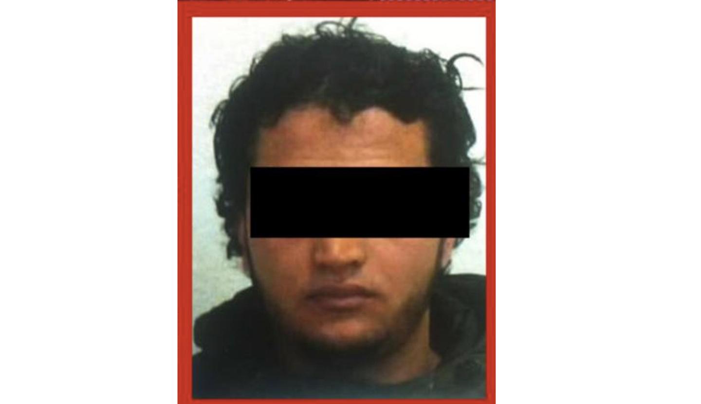 German Media Posts Photo of Berlin Terror Suspect With His Face Obscured