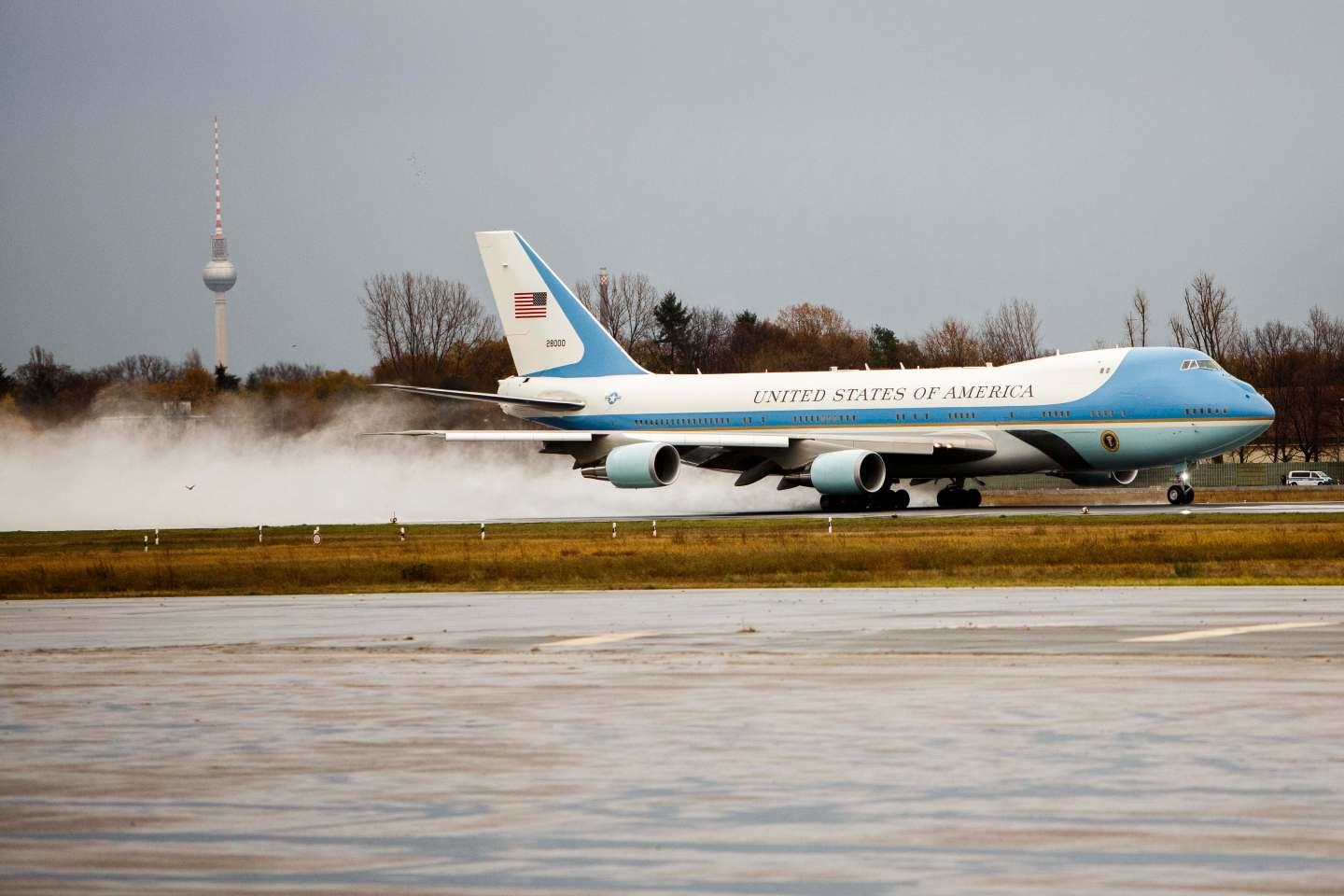 President Obama Departs After Meeting European Leaders
