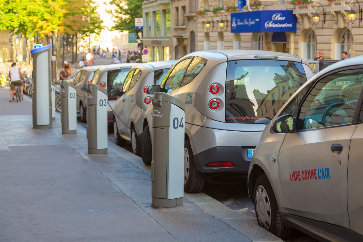 Autolib electric cars for hire in Paris