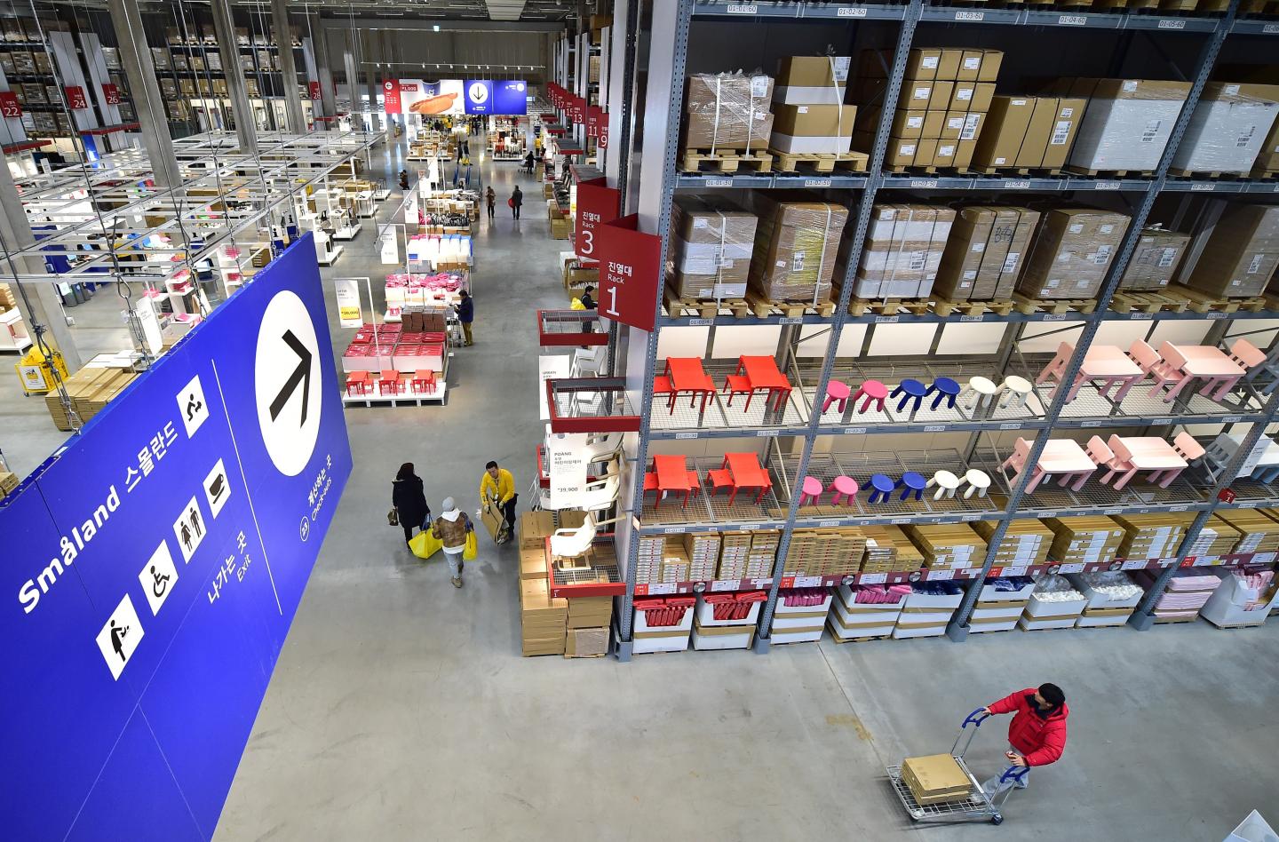 SKOREA-SWEDEN-IKEA-RETAIL-FURNITURE