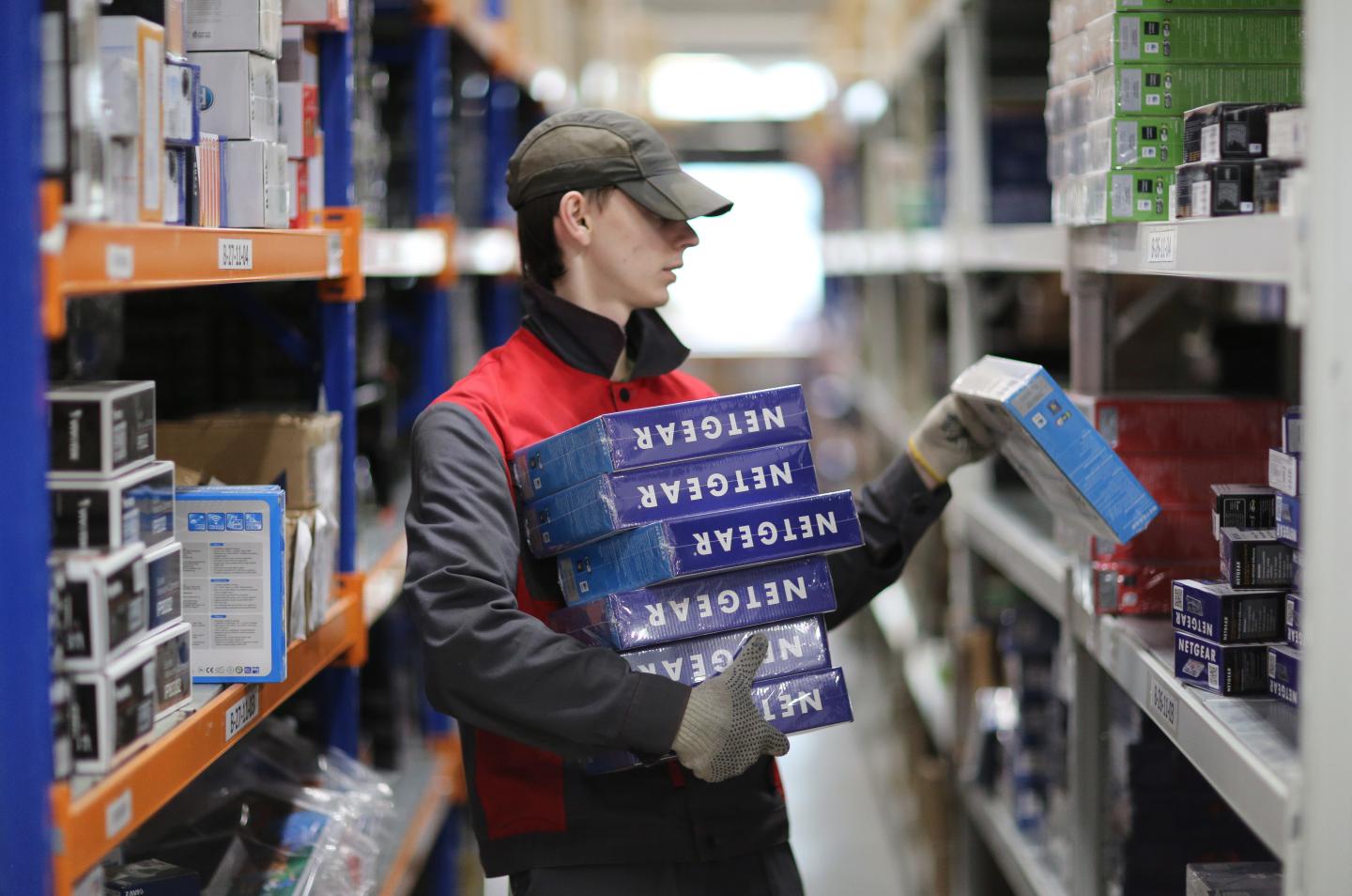 Inside Russian Internet Retailer Ulmart's Fulfillment Center As Sales Top $1b