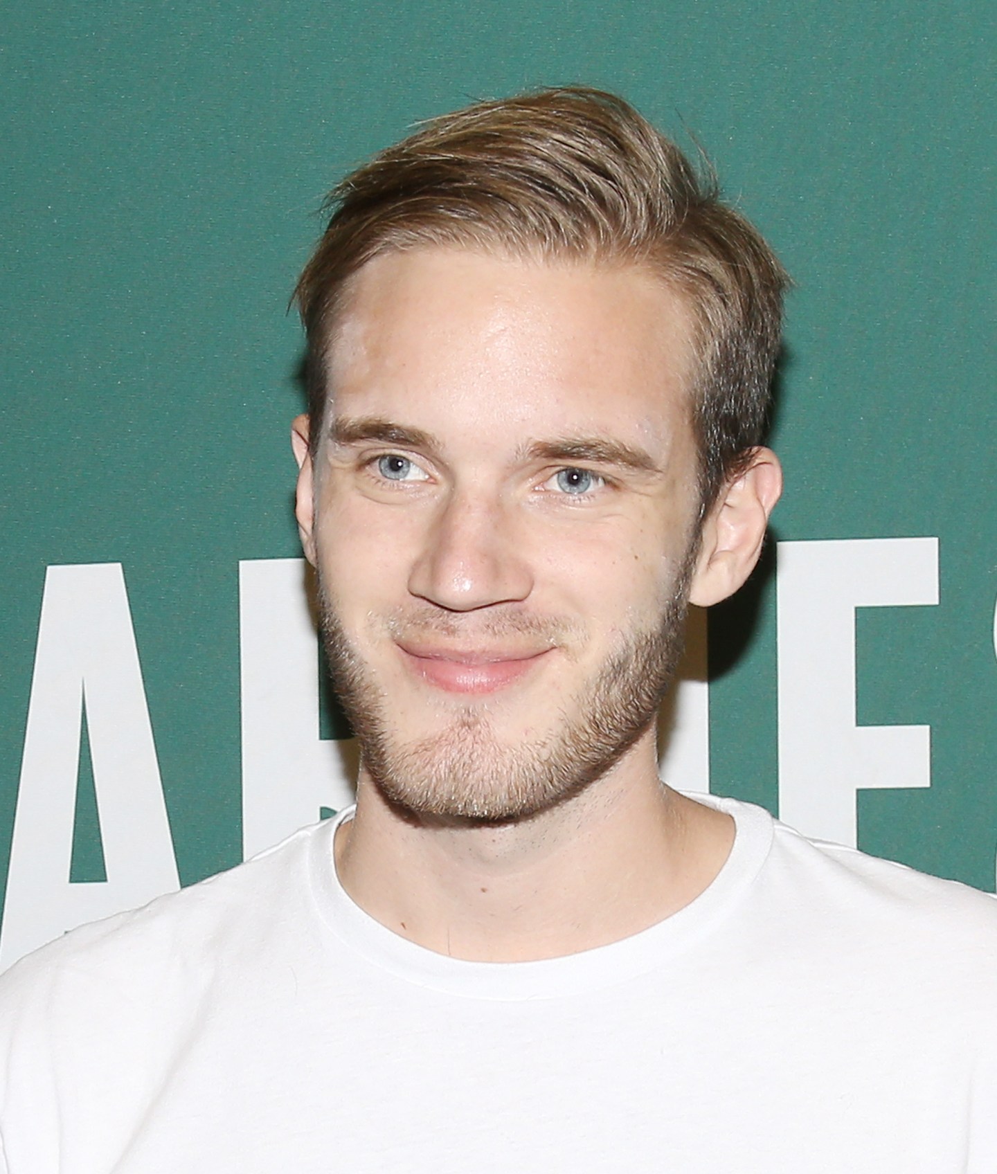 PewDiePie Book Signing For "This Book Loves You"