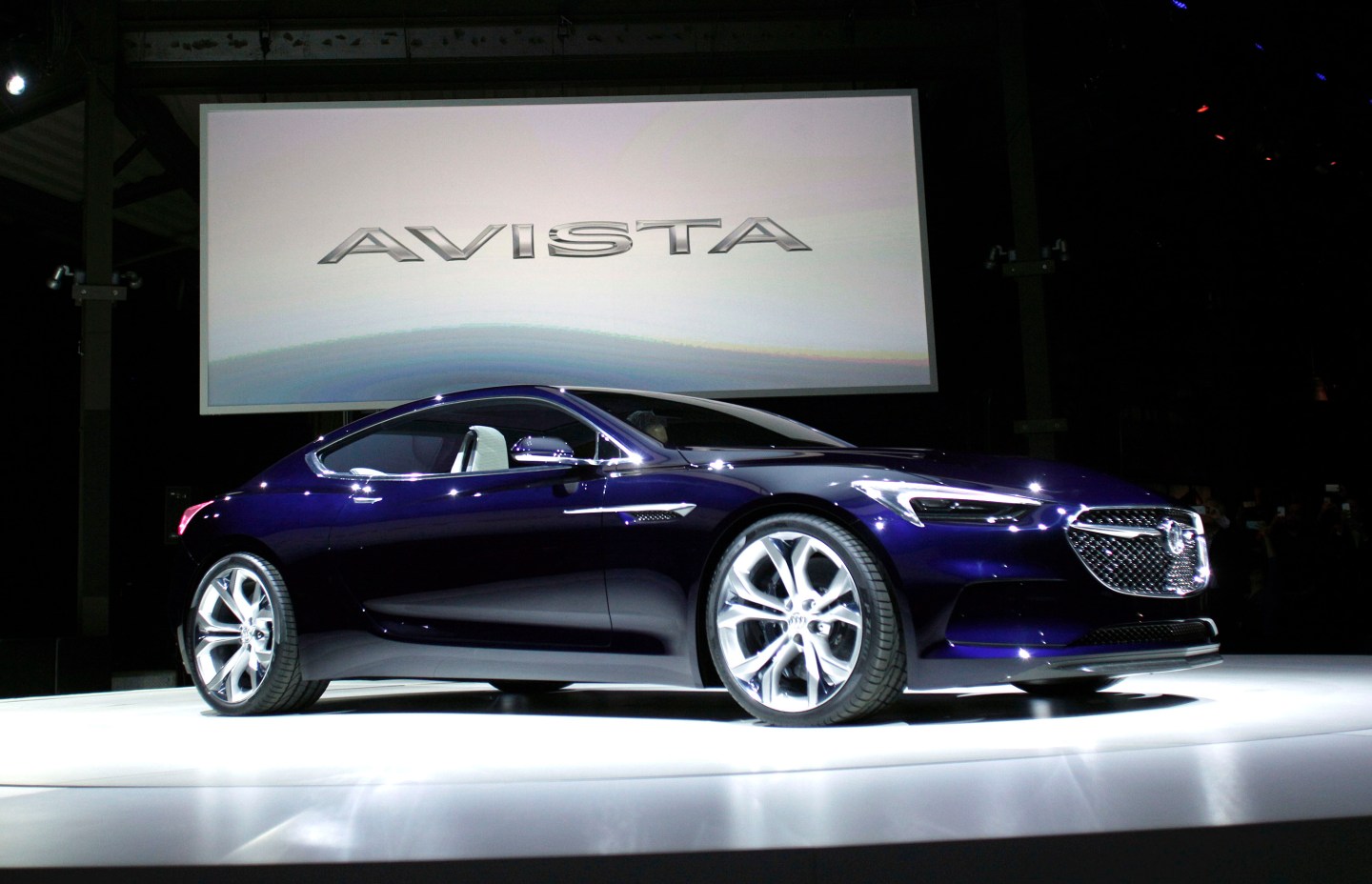 Buick And Mercedes Benz Reveal New Models Ahead Of N. American Int'l Auto Show