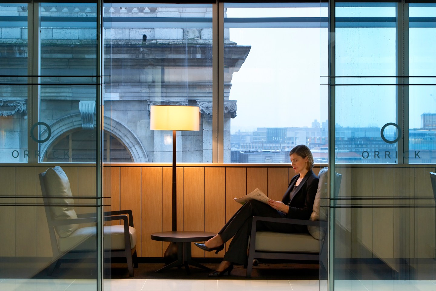 OrrickLondonUnited Kingdom Architect:  Tp Bennett 2009 Orrick, Herrington &amp; Sutcliffe, Tp Bennett, London, Uk, 2009 Interior Shot Showing A Woman Reading In A Relaxing Seated Area