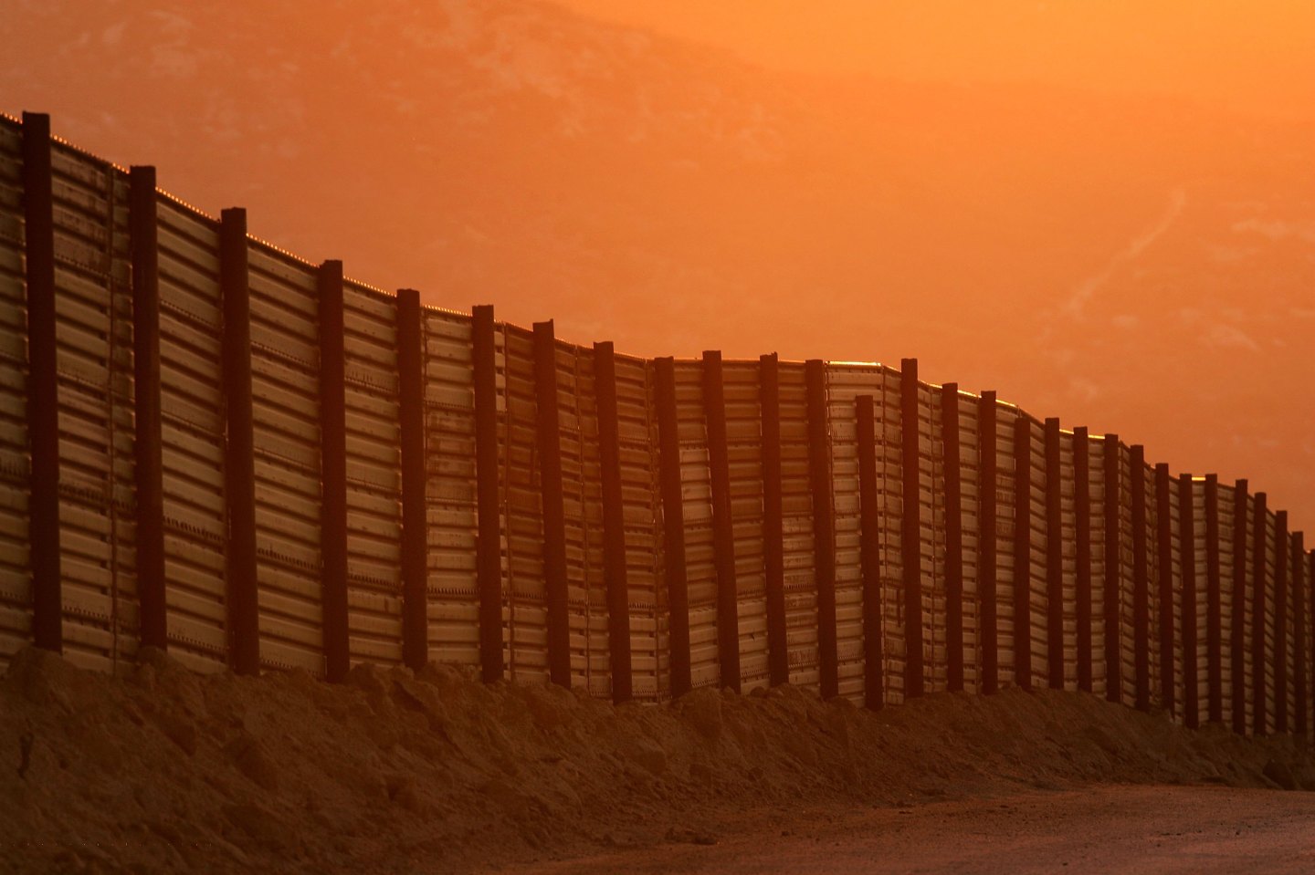 US-Mexico Border Fence Impacts Borderlands Environment