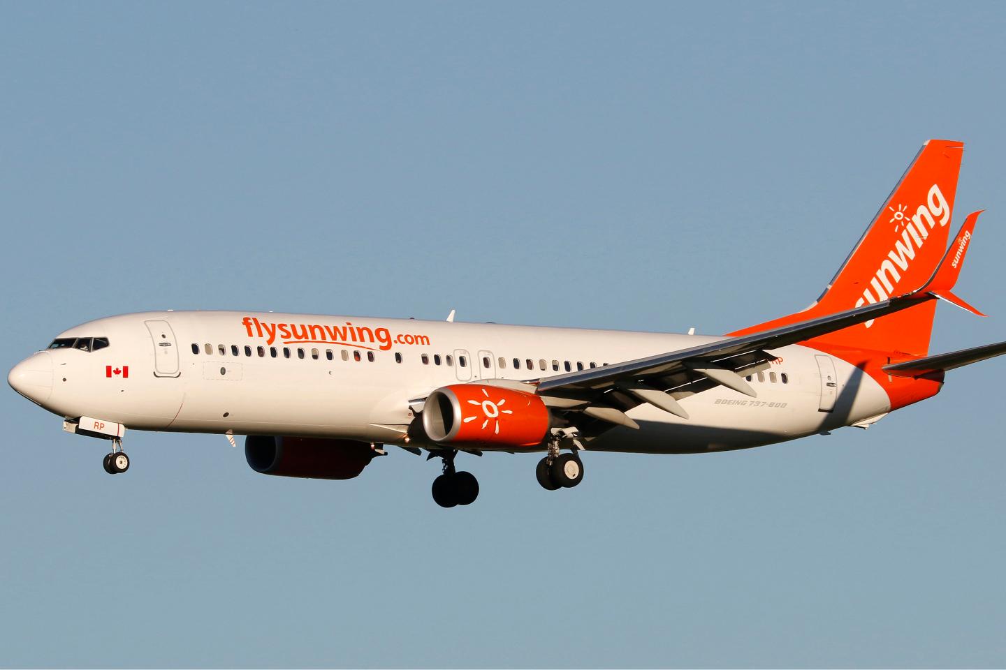 Sunwing Airlines, Boeing 737