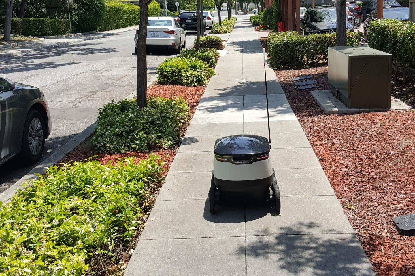 DoorDash and Postmates Are Going to Start Testing Robot Deliveries