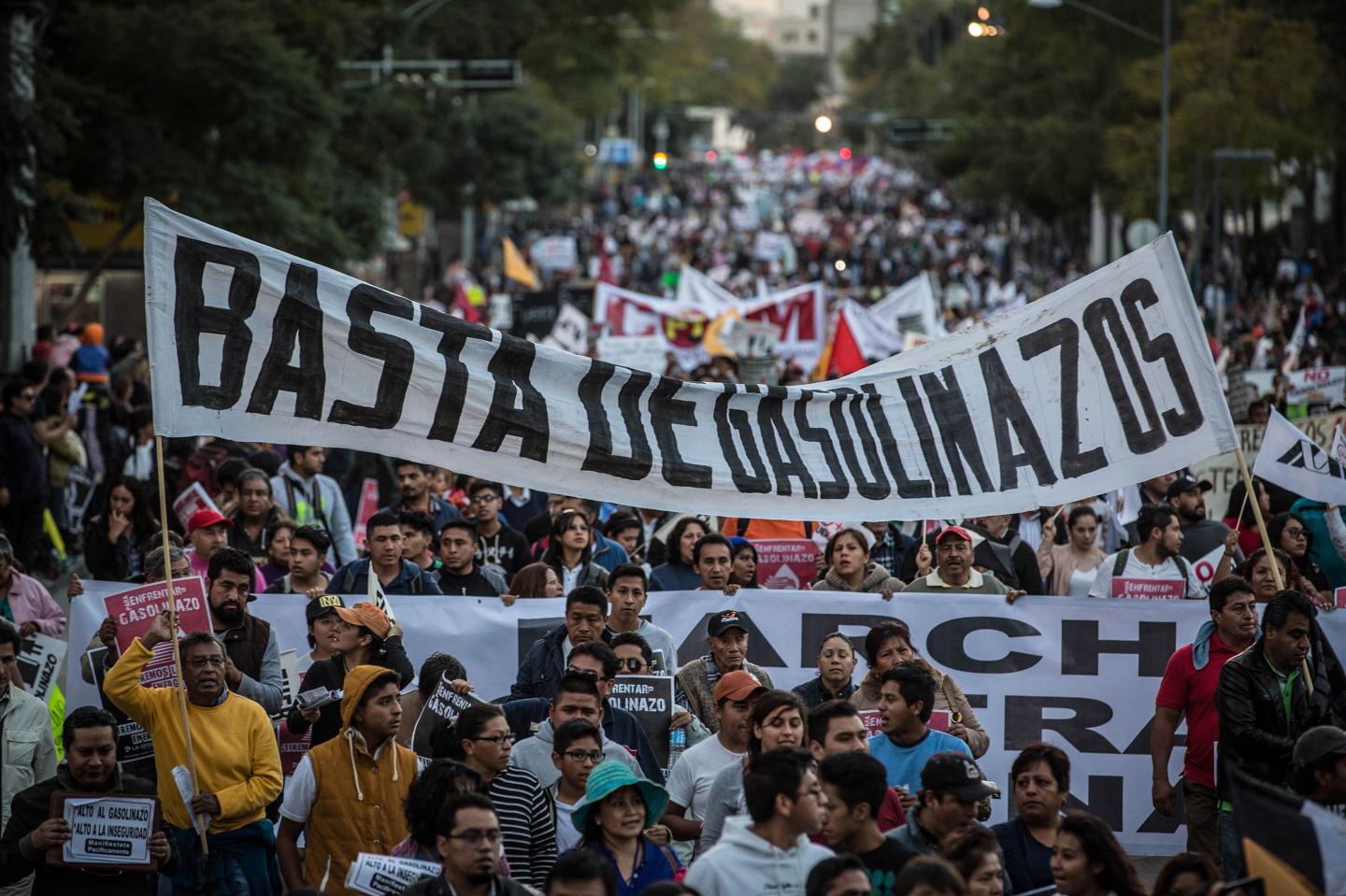 gas protest mexico drivers crossing border california prices