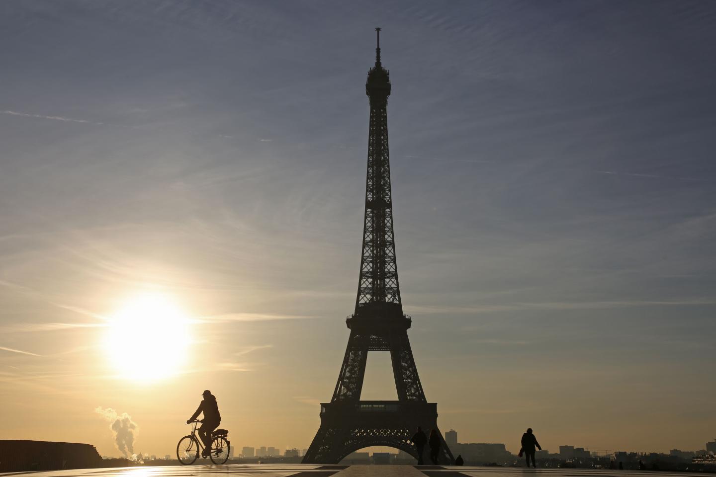FRANCE-TOURISM-EIFFEL-TOWER