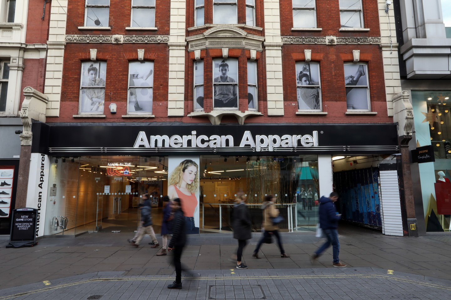 First Day Of Post-Christmas Retail Sales As Consumer Confidence Falls To Its Lowest Level Since July