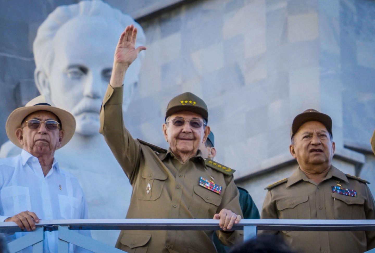 CUBA-CASTRO-PARADE