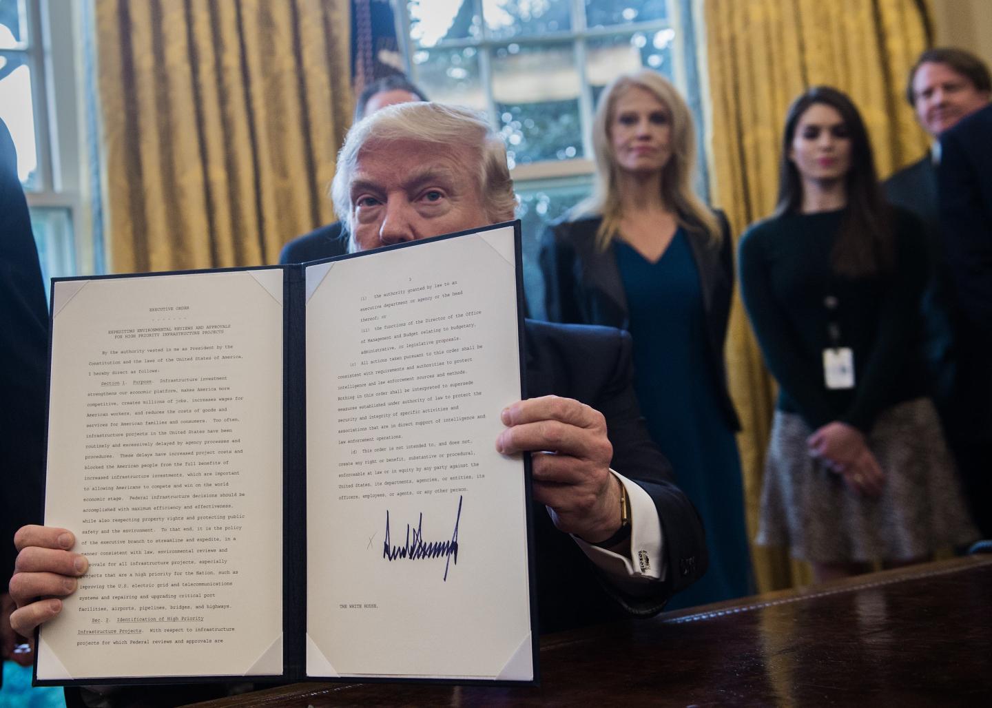 US-POLITICS-OIL-CANADA