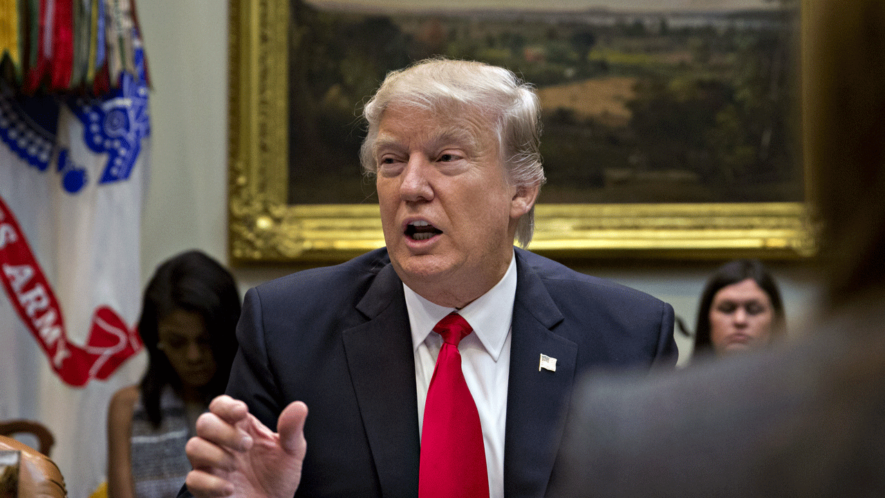 Judge Halts Trump Immigration Order Nationwide