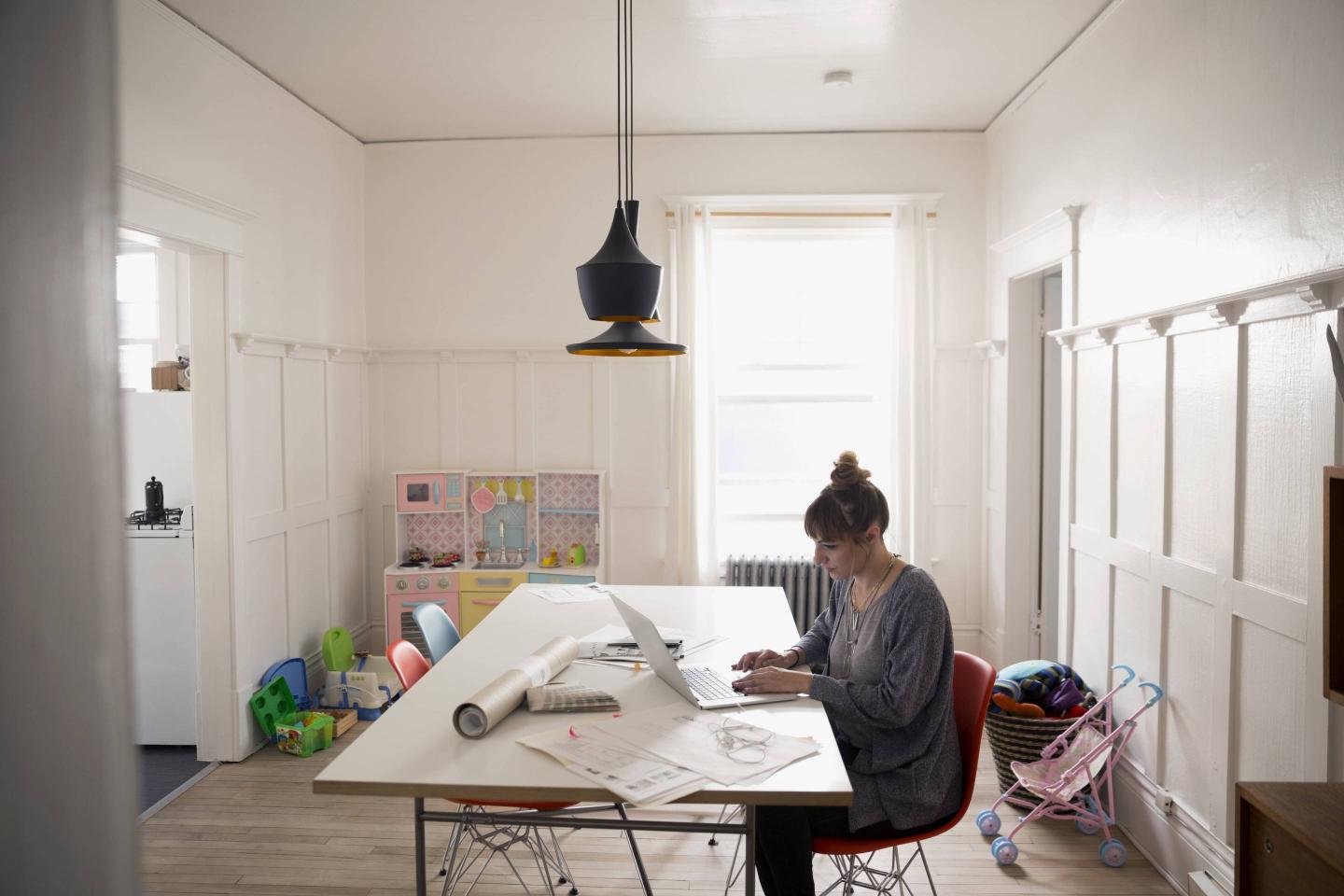 10 Online Careers You Can Start Today With Basically No Money