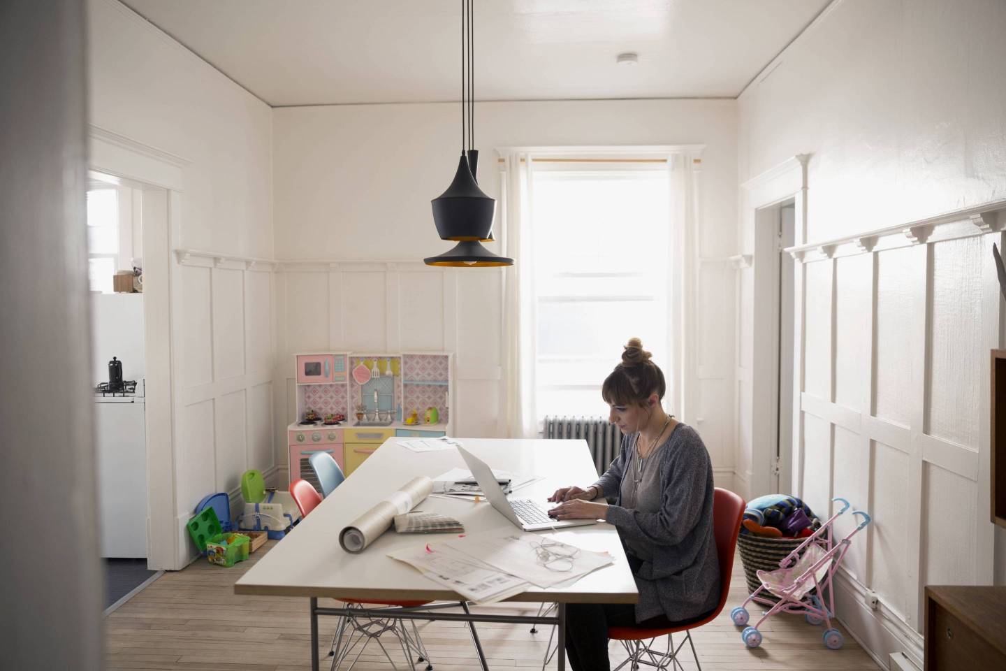 10 Online Careers You Can Start Today With Basically No Money