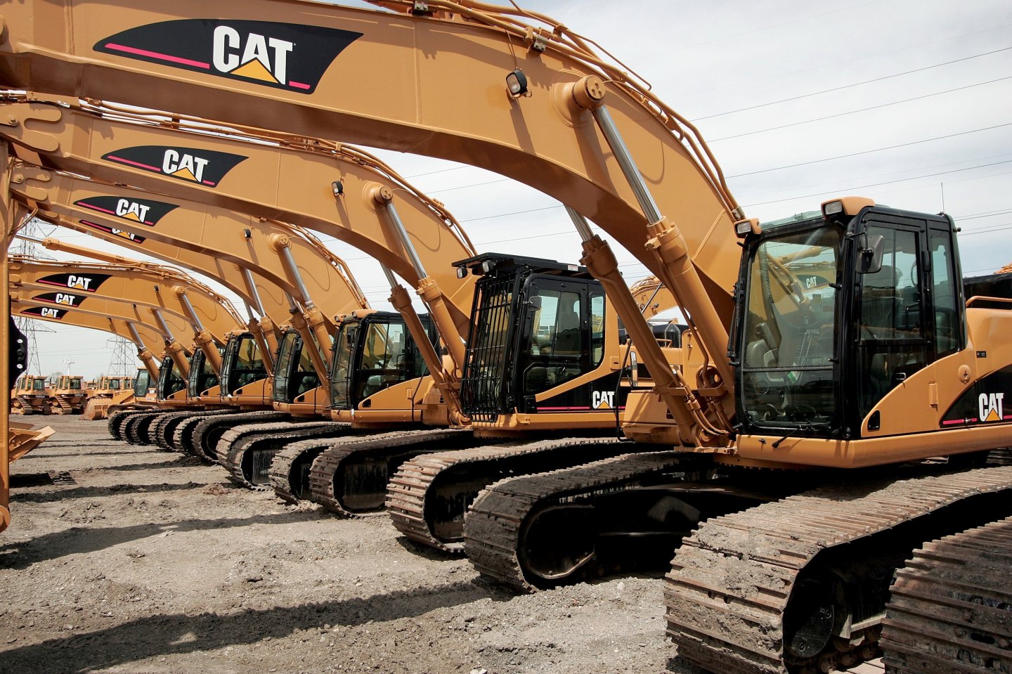 Caterpillar's 1st Quarter Profit Rises 45 Percent