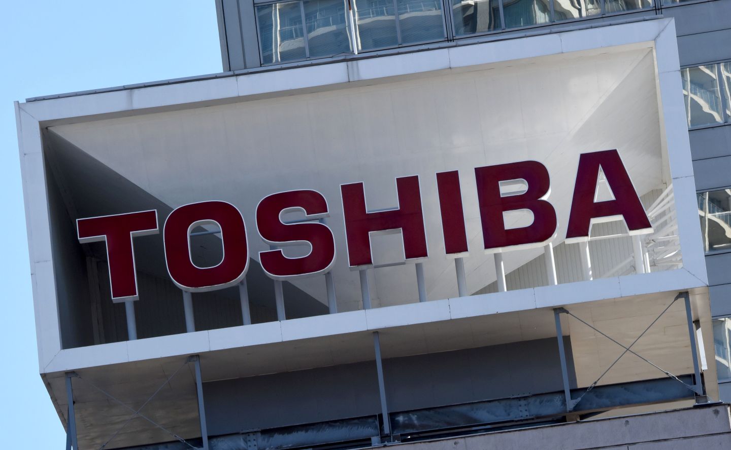 JAPAN-STOCKS-COMPANY-EARNINGS-TOSHIBA