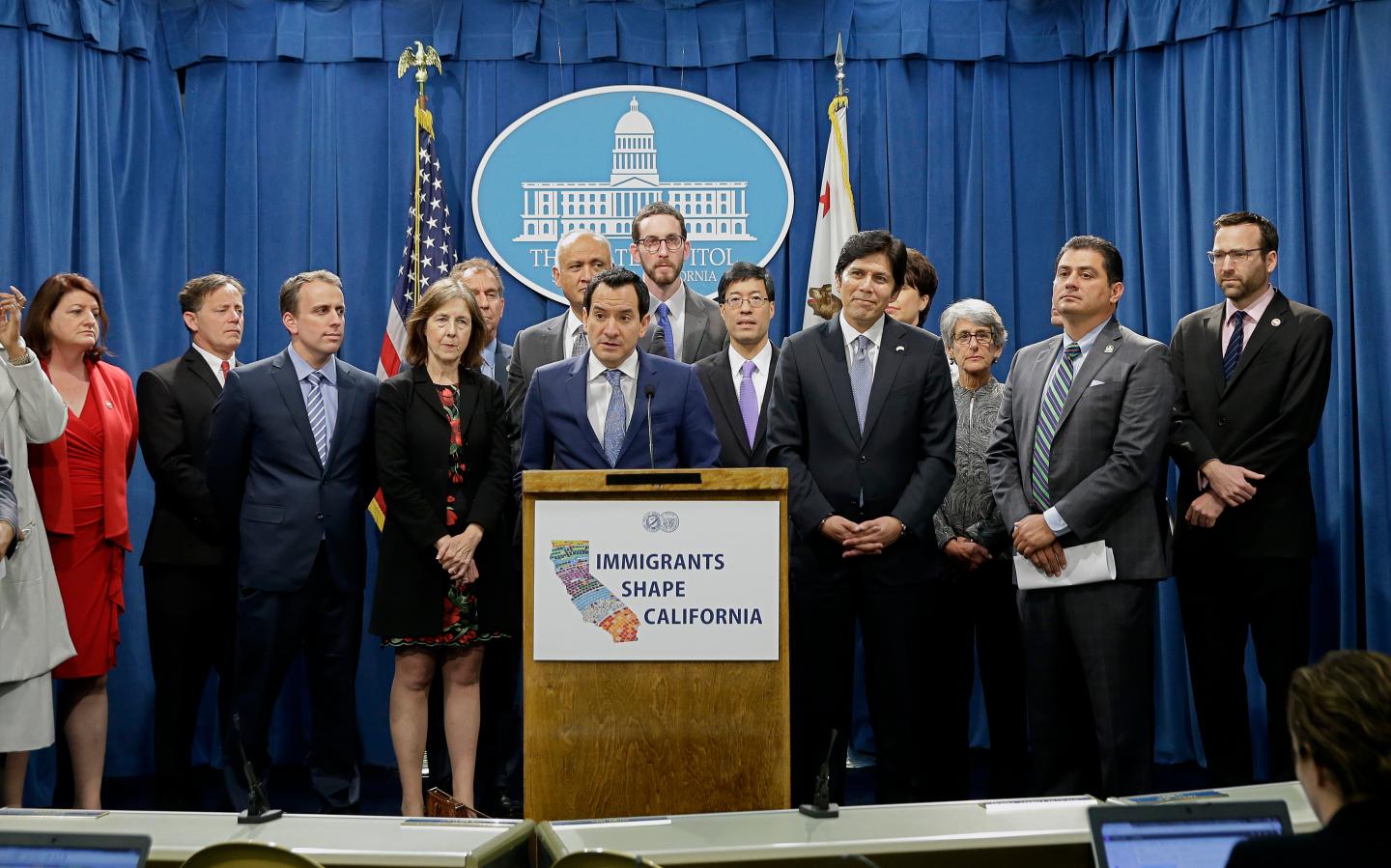 Anthony Rendon, Kevin de Leon