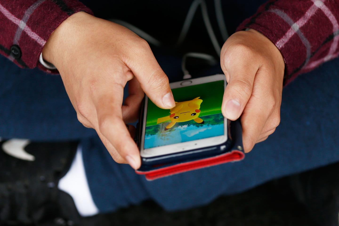 Pokemon GO Fans Converge At Sydney Opera House