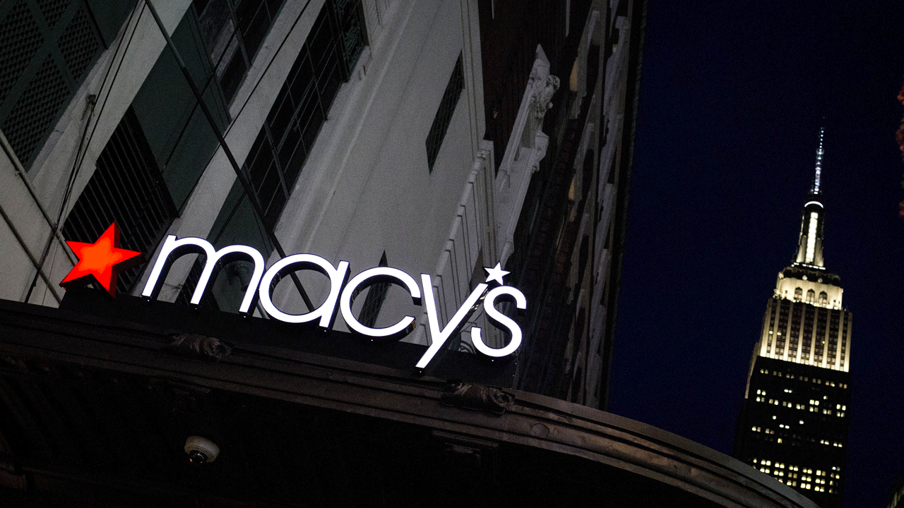 Macy’s Is Bracing for Another Bad Year