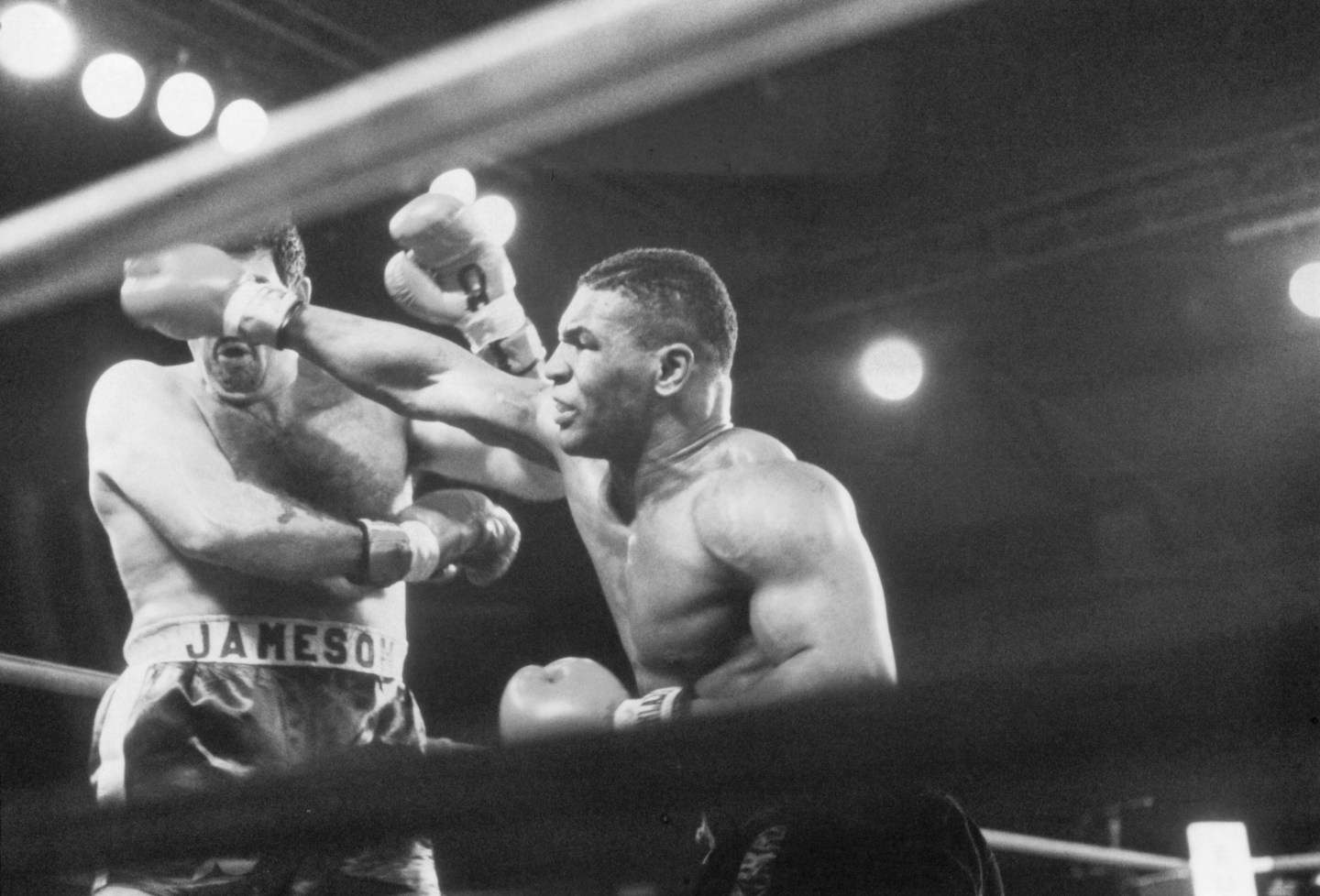 Mike Tyson v Mike Jameson