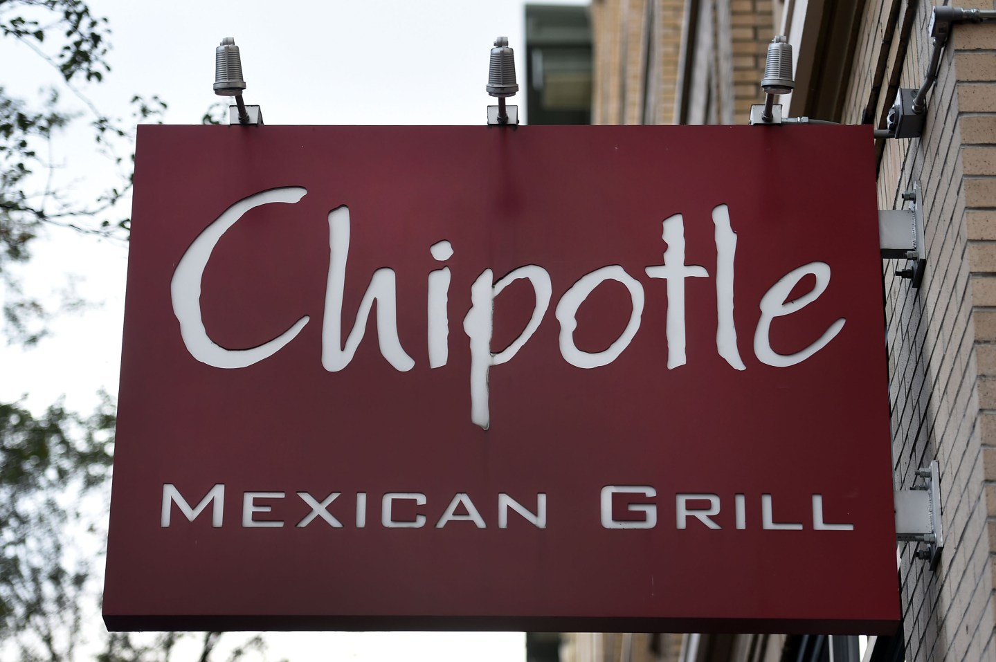 Chipotle Closes Over 40 Restaurants In Portland Area Over E. Coli Outbreak