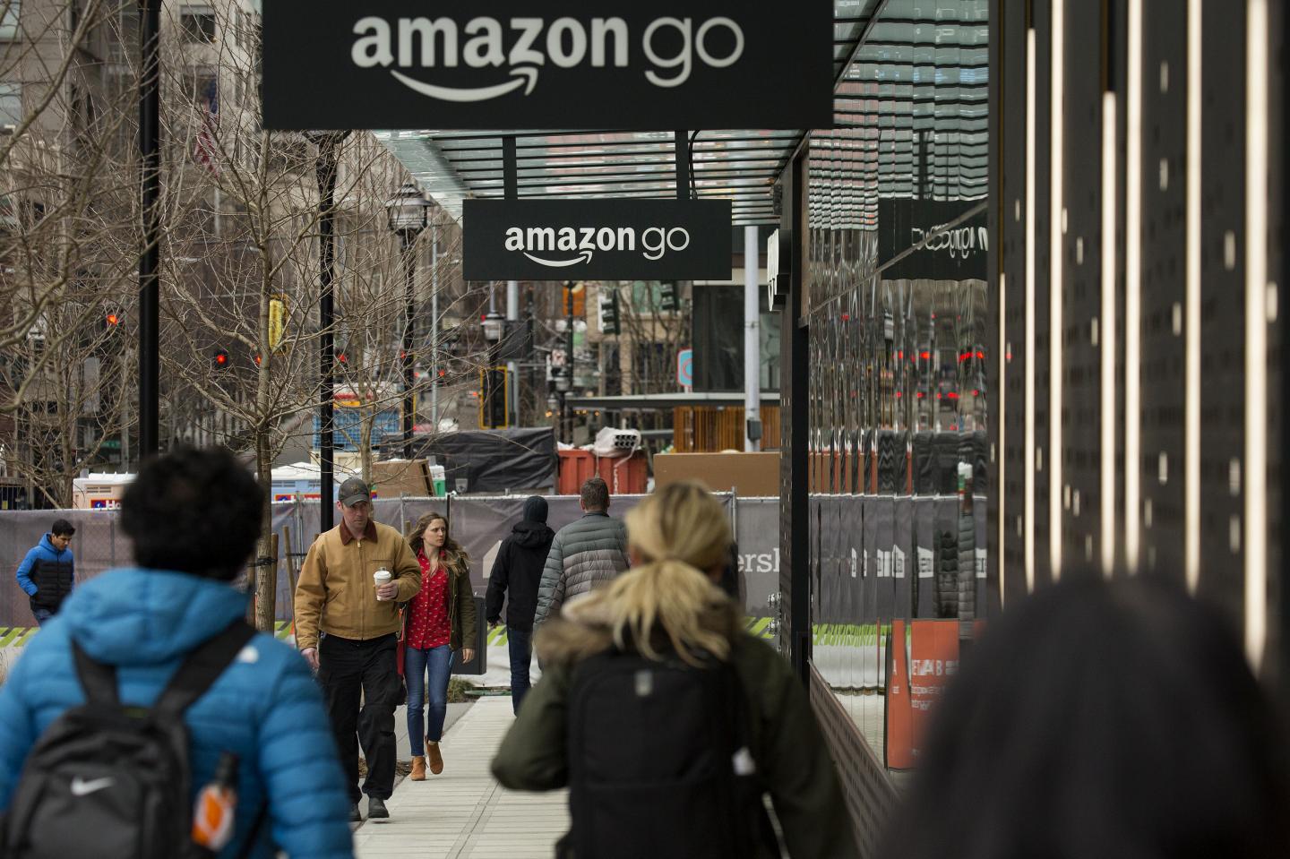 Inside Amazons Battle to Break Into the $800 Billion Grocery Market
