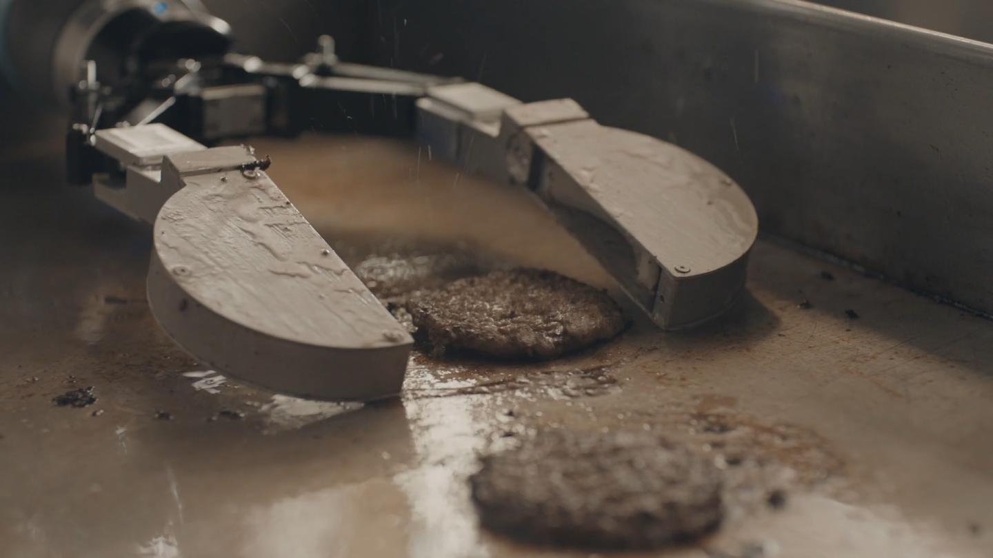 There’s Now a Robot That Can Flip Burgers