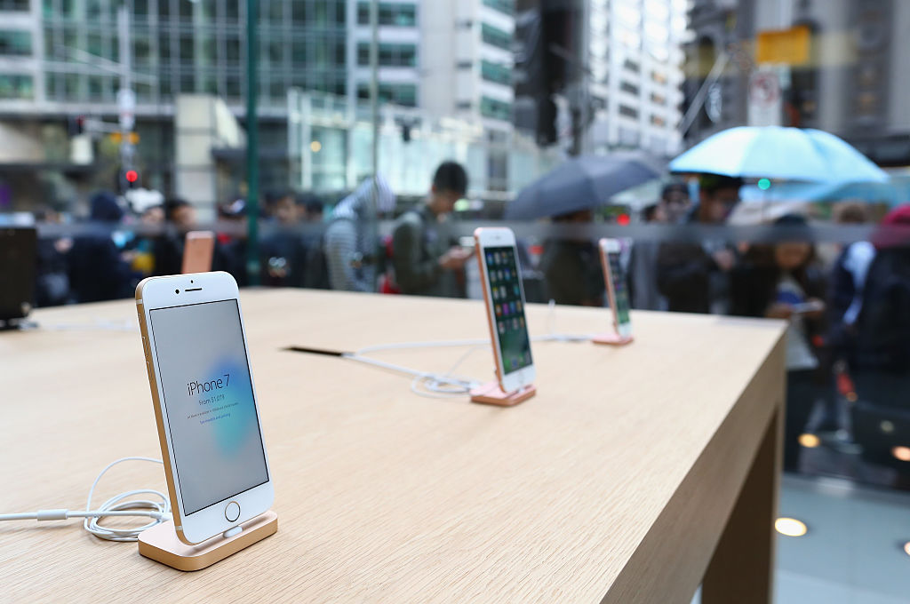 Crowds wait in anticipation for the release of the iPhone 7 at Apple Store on September 16, 2016 in Sydney, Australia. Apple's latest iPhone features a waterproof body, upgraded camera system and faster processor along with wireless headphones.