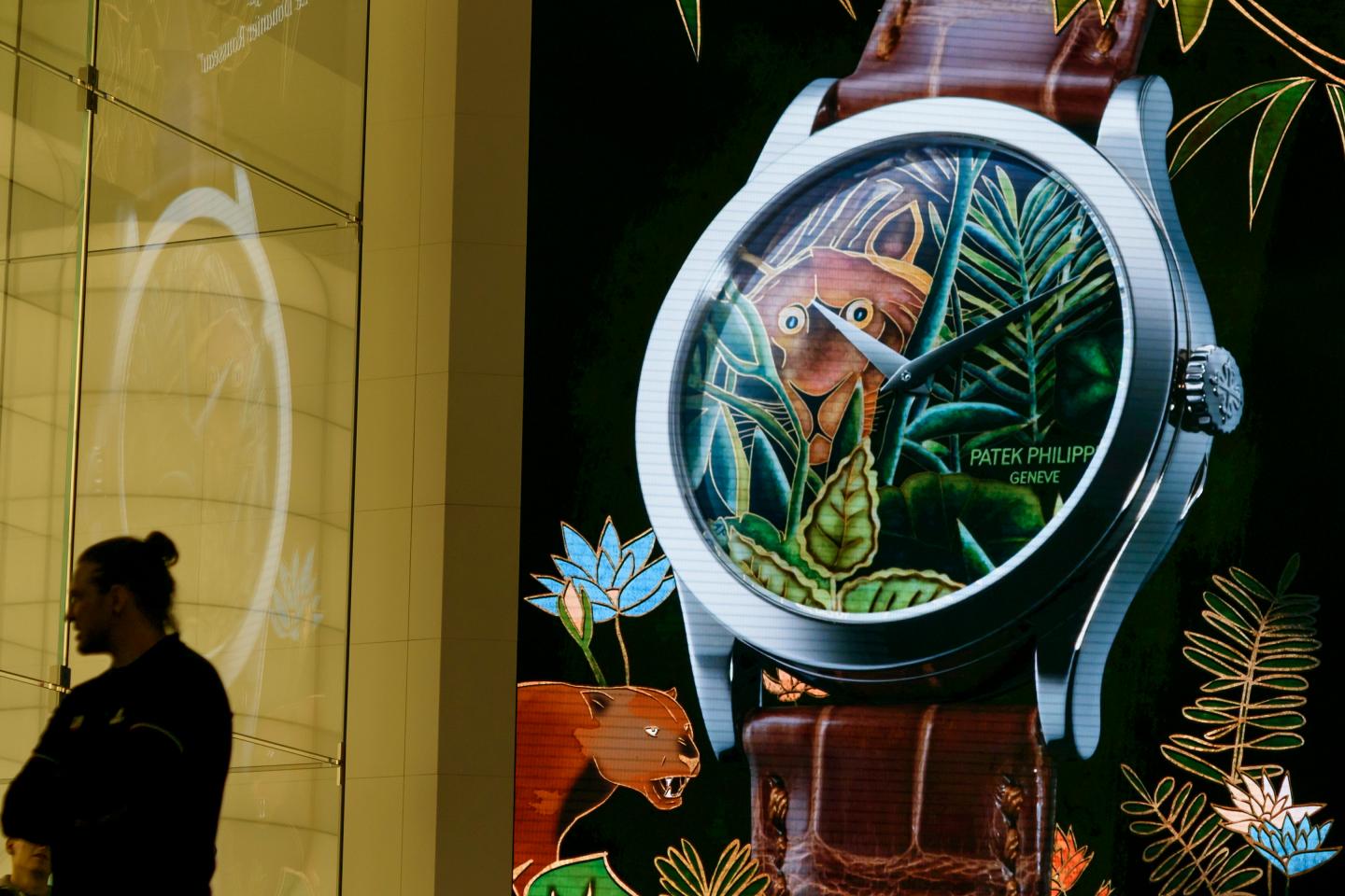 SWITZERLAND-LUXURY-RETAIL-WATCHES