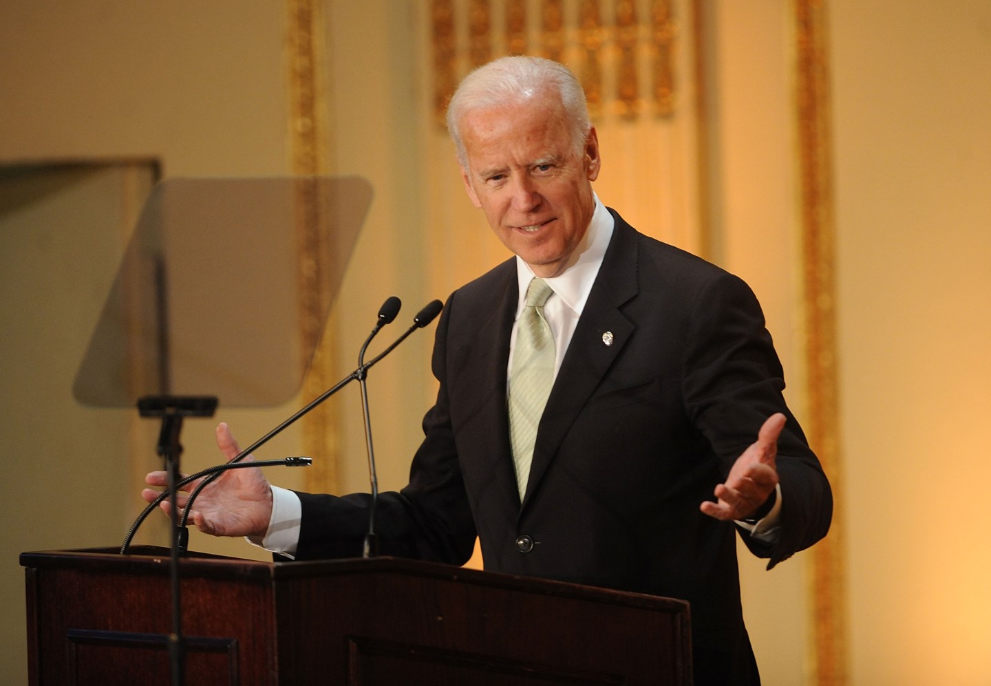 joe biden tweet select committee investigation russia trump