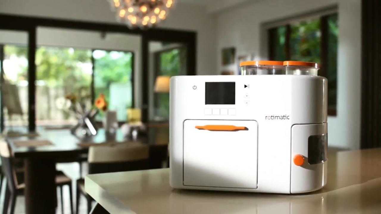 Watch This Smart Kitchen Robot Make a Flatbread In Minutes