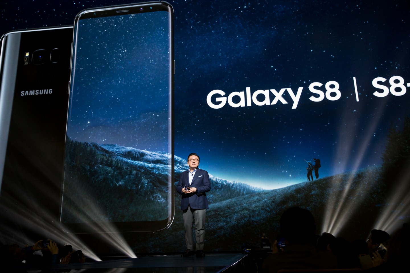 Samsung Unveils New Galaxy S8 Phone
