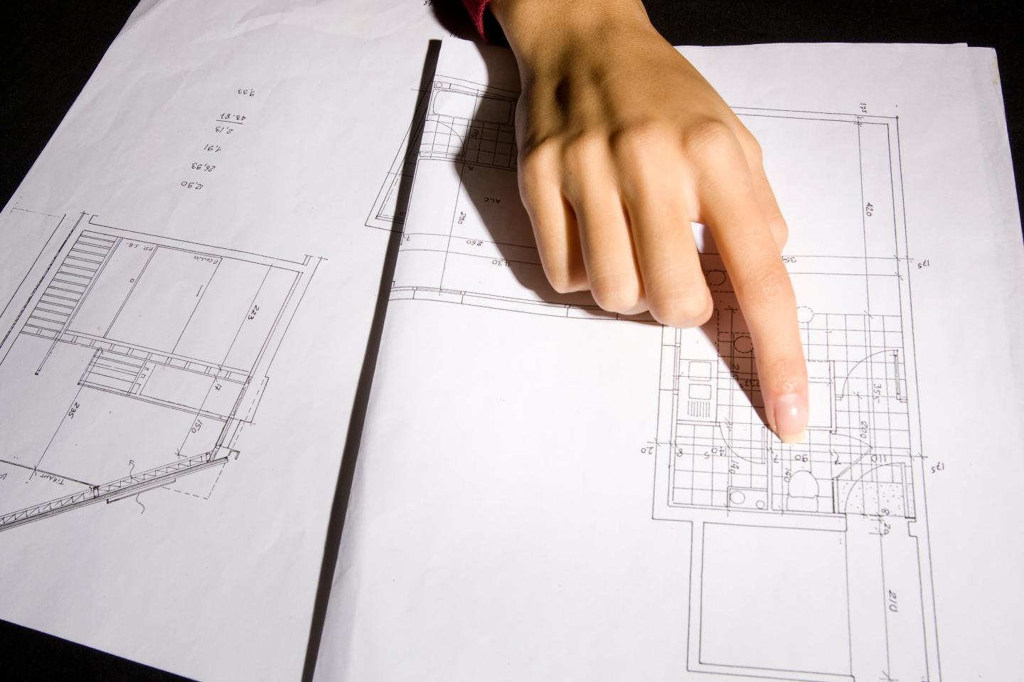 10 College Majors Where Women Earn More than Men