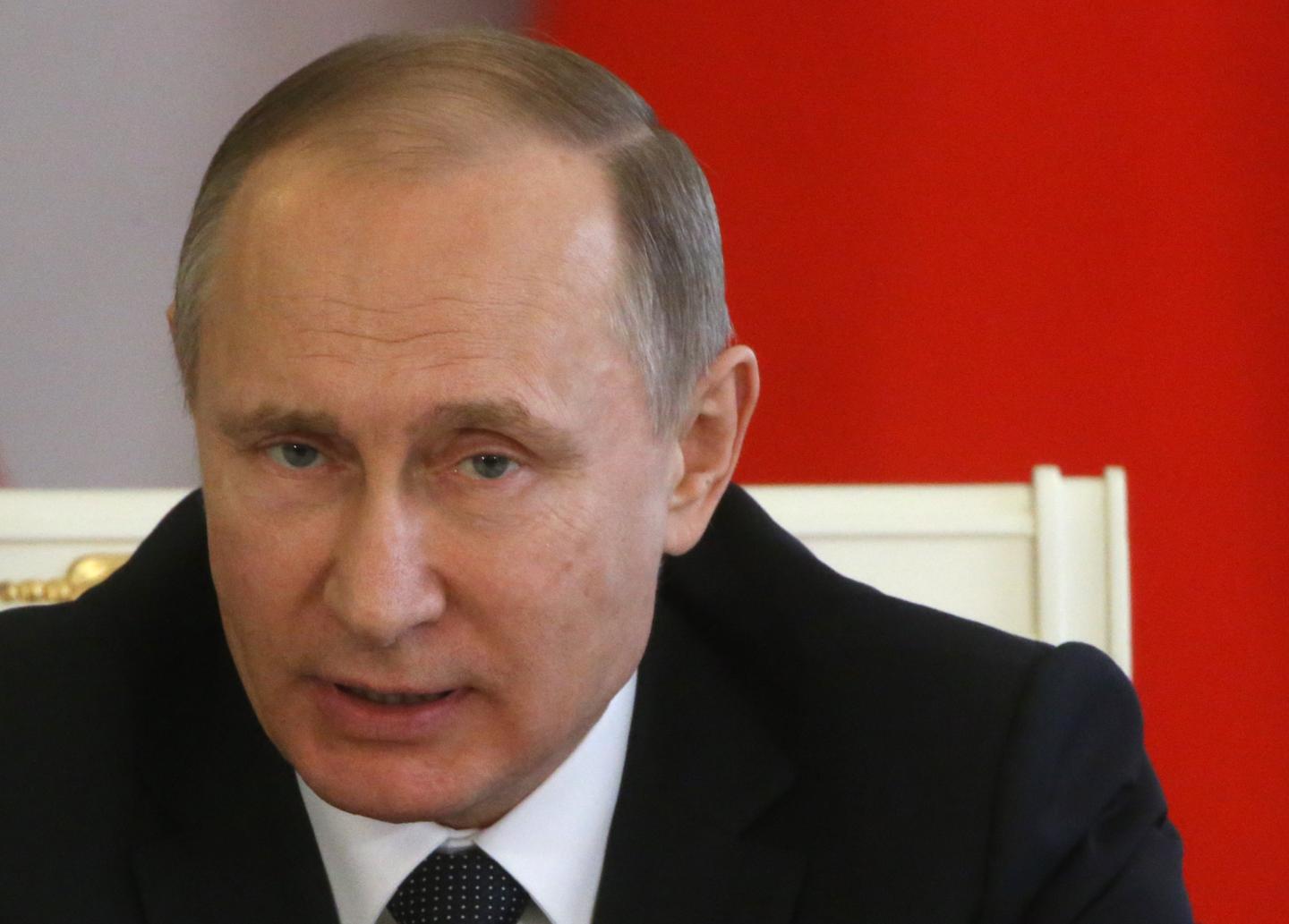 Russian President Vladimir Putin receives Uzbek President Shavkat Mirziyoyev in Moscow