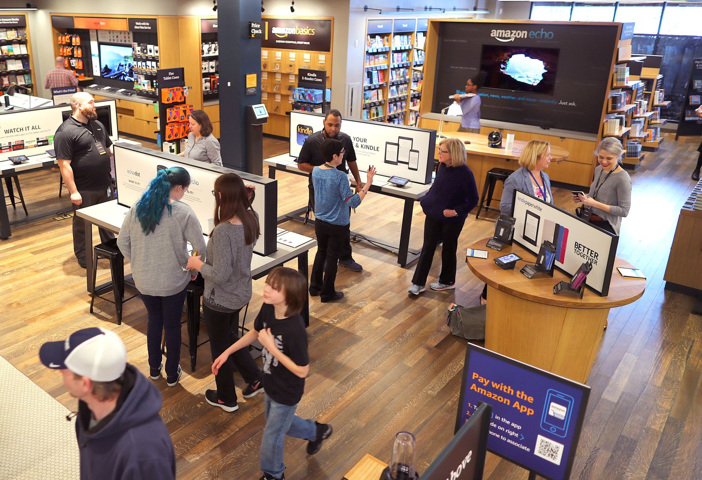 New Amazon Bookstore In Dedham, MA