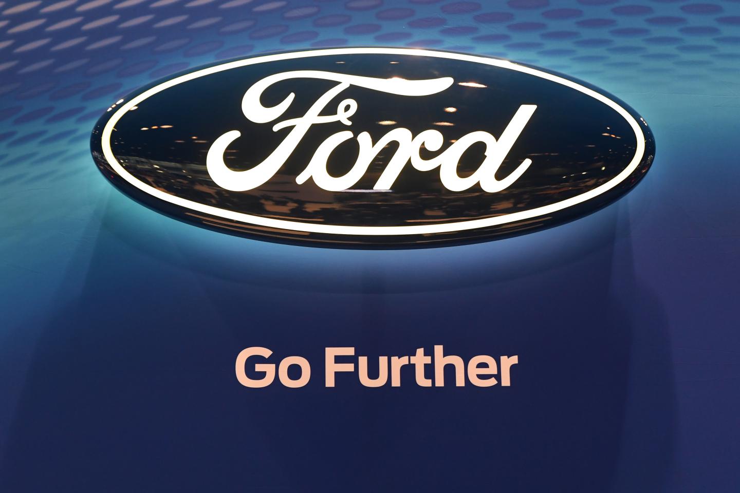 ford logo hybrid police car