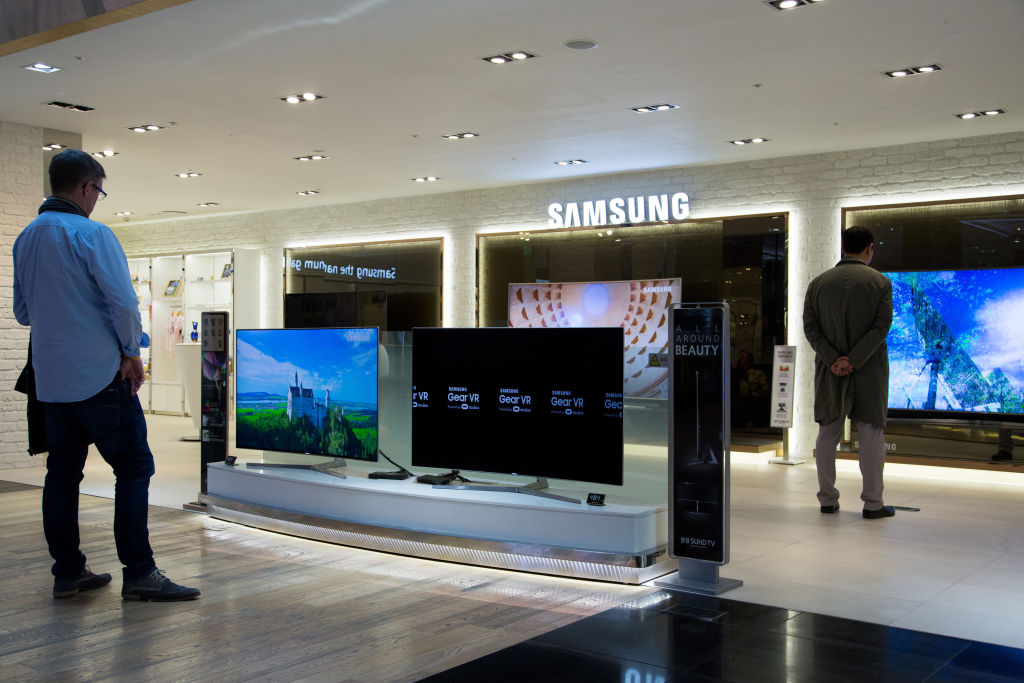 Inside A Samsung Flagship Store Ahead Of Preliminary Earnings Announcement