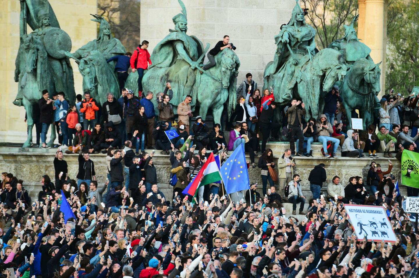 HUNGARY-POLITICS-LAW-EDUCATION-DEMONSTRATION