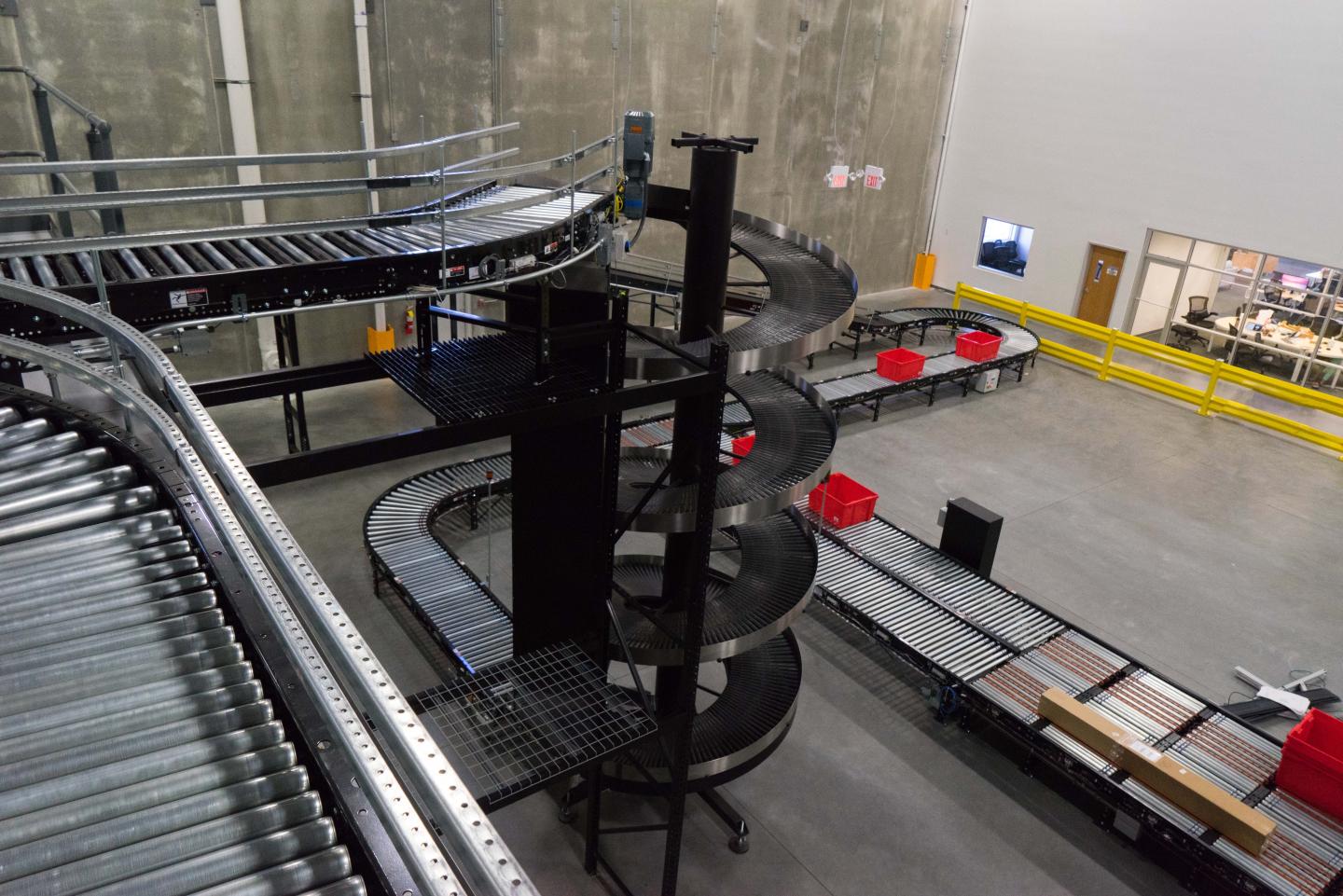 A Shopping Startup Automated an Entire Fulfillment Center and No One Lost a Job