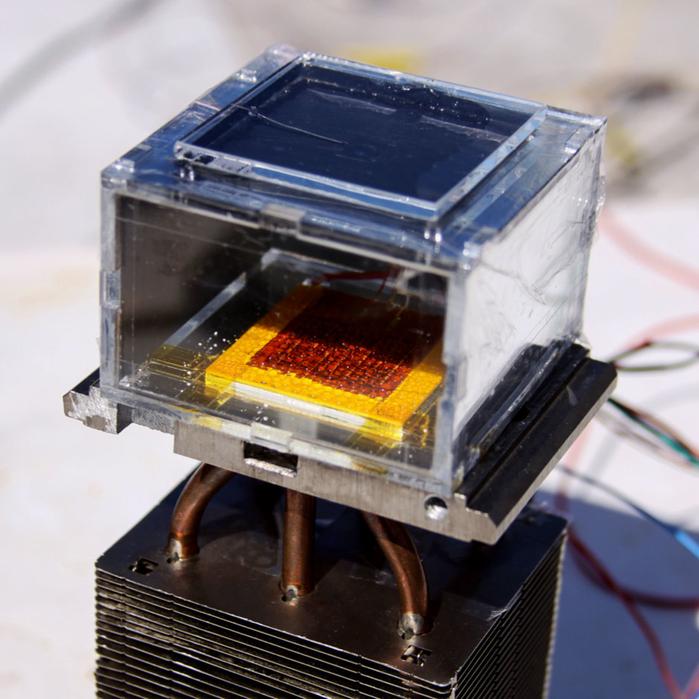 New Device Pulls Drinking Water from the Air, Using Only Solar Energy