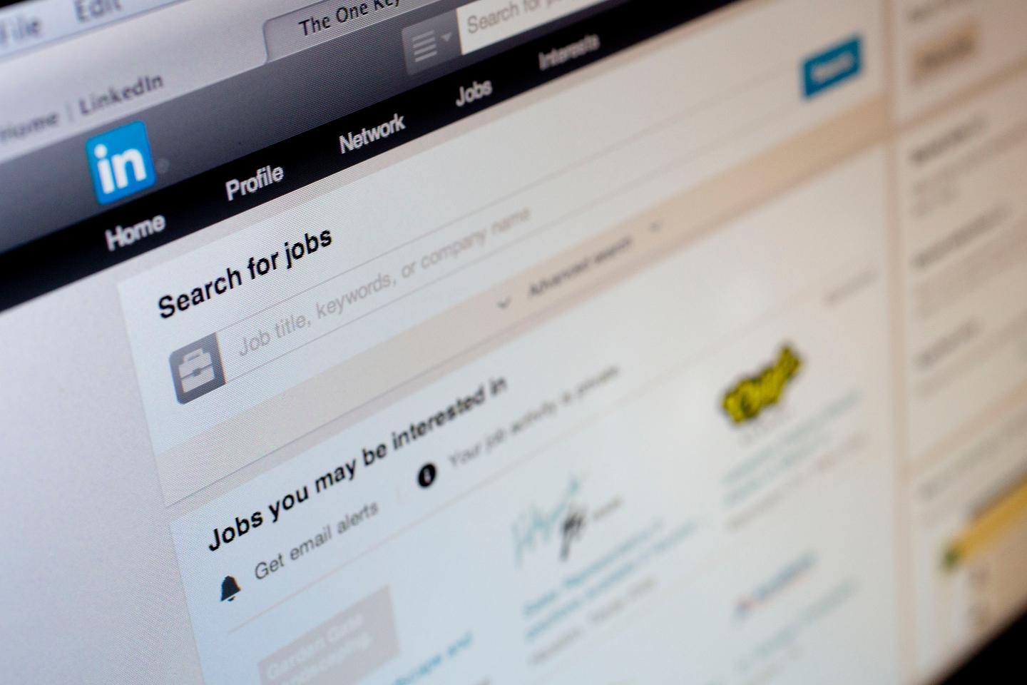 Views Of The LinkedIn Website Ahead Of Earnings Figures
