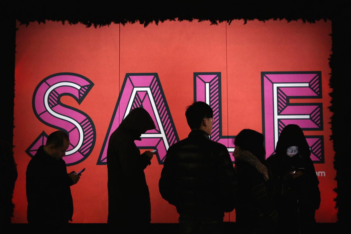 Boxing Day Shoppers Hit The Sales
