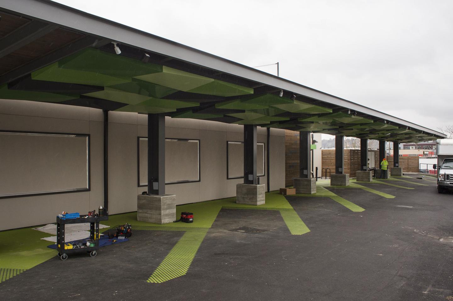 amazon-fresh-seattle-grocery-store-drive-up