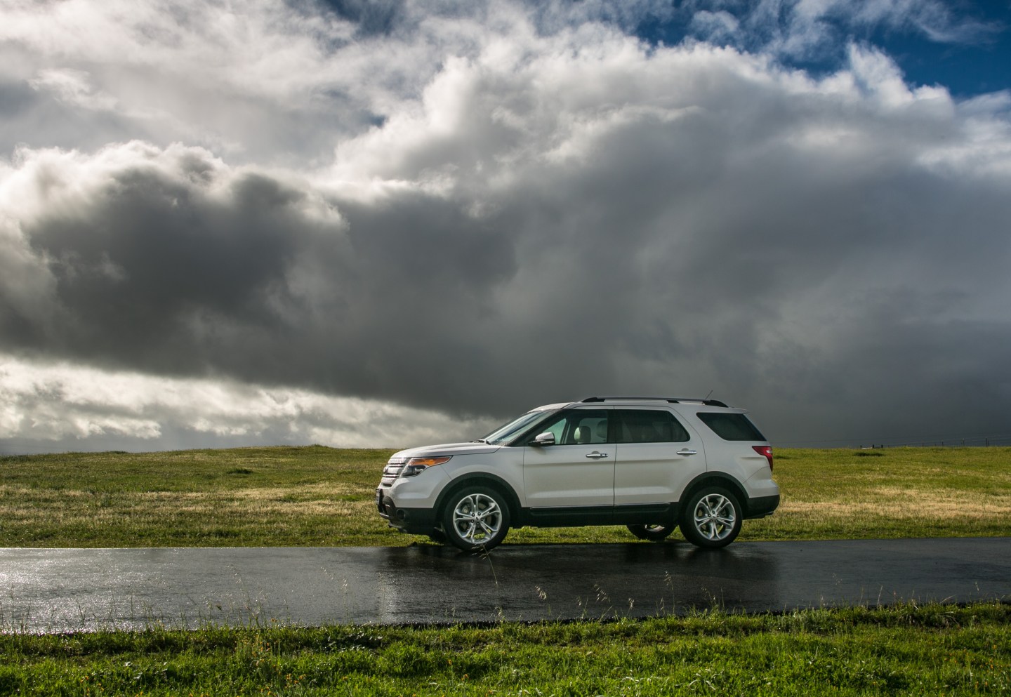 America Continues Its Love Affair With the SUV