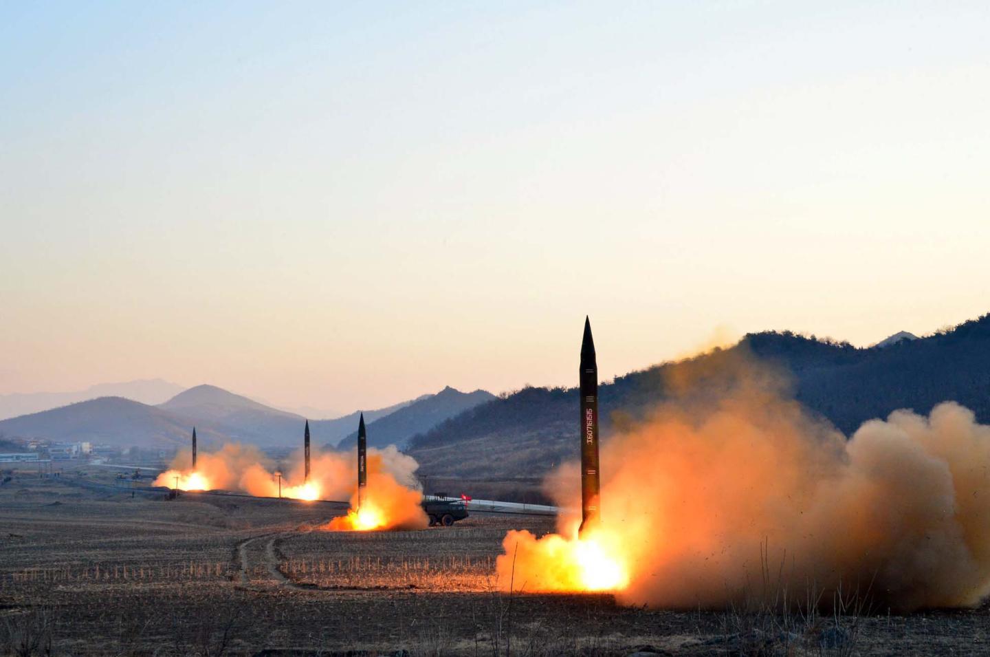 TOPSHOT-NKOREA-JAPAN-MISSILE